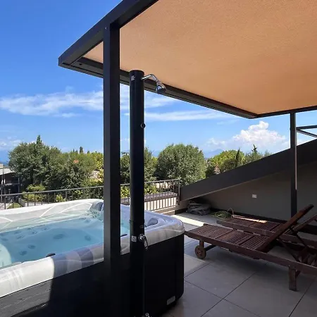 Prestige Garda - Borgo Secolo Nyaraló *